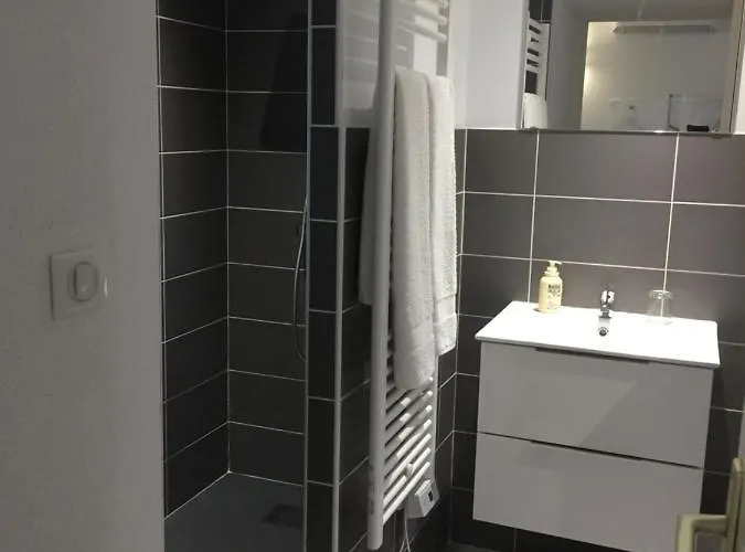 לינה וארוחת בוקר D'hotes Lovely Planette 4*