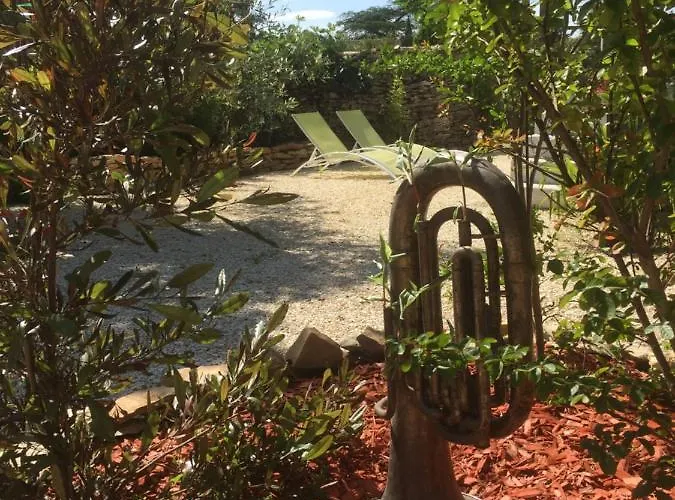 לינה וארוחת בוקר D'hotes Lovely Planette 4*